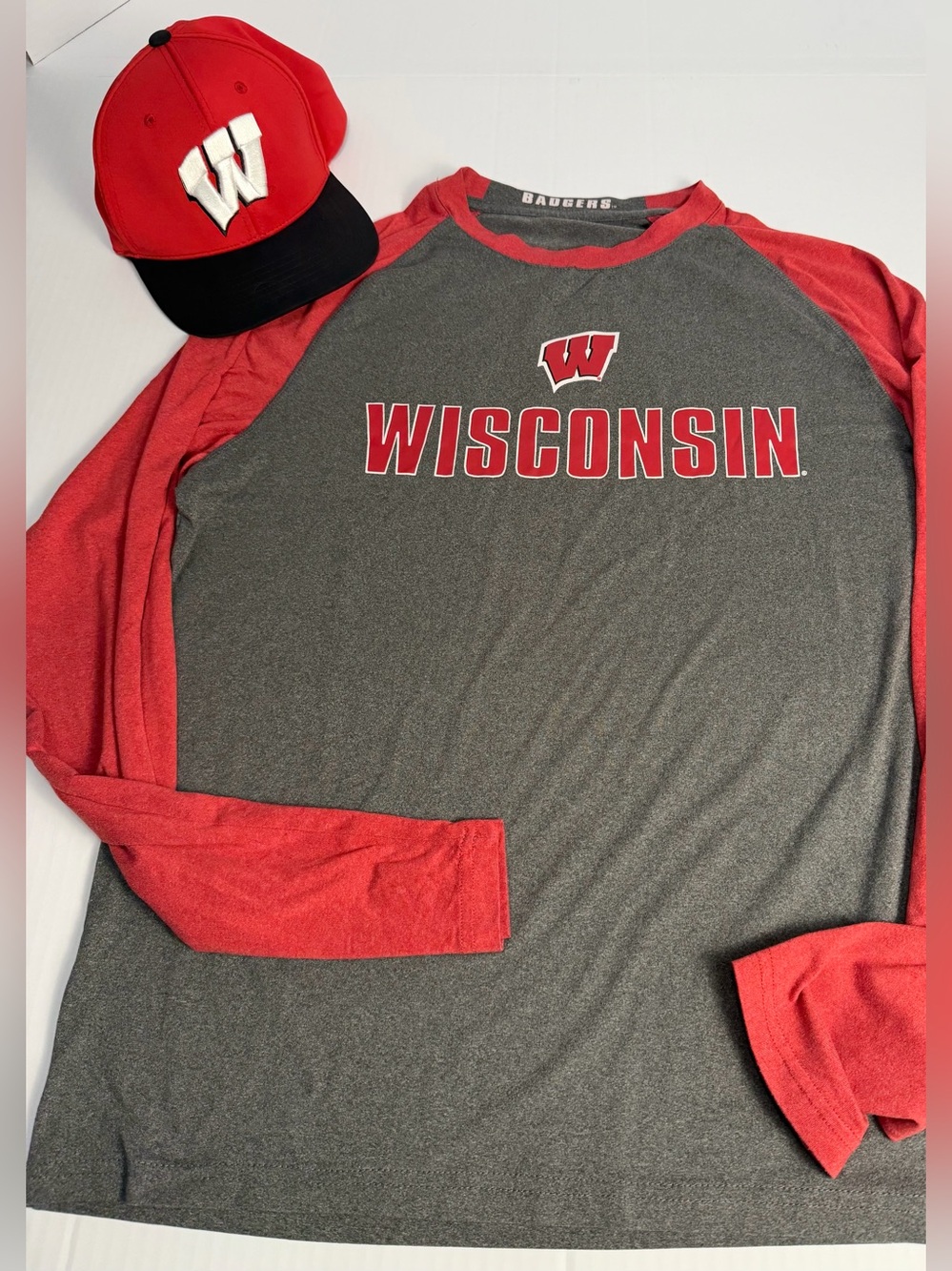 y Red Raglan NCAA Men’s College ahd hat